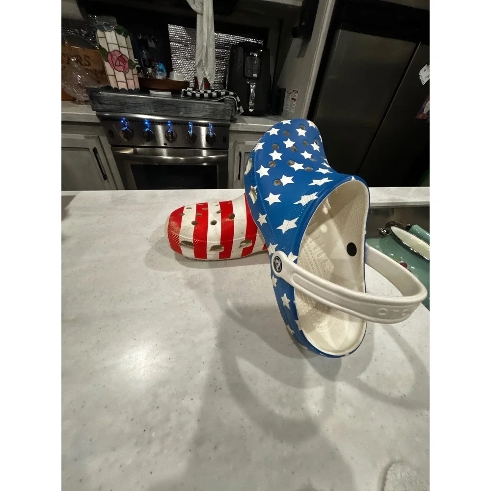 Crocs Classic Clog American Flag Stars Stripes Red White Blue Men 9 Women 11
